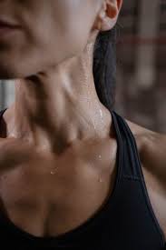 Faut-il beaucoup transpirer pour perdre du gras ? coaching en ligne perte de poids pour femme