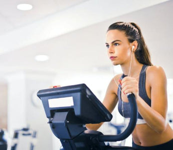 Le cardio à jeun est-il supérieur pour la perte de graisse ? faire du sport avec coach en ligne 