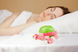 QUELLE EST L'IMPORTANCE DU SOMMEIL DANS LA PERTE DE POIDS ? conseils nutrition pour femme 